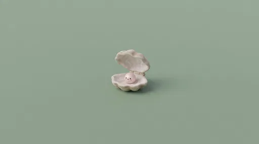 Smiling Pearl in Open Shell