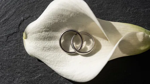 Platinum Wedding Rings in White Calla Lily