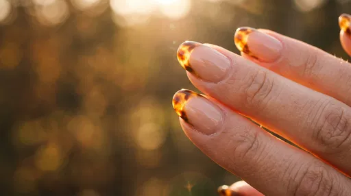 Macro Tortoiseshell French Tip Manicure in Sunlight