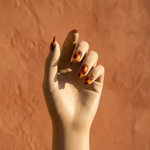 Mannequin Hand With Tortoiseshell Almond Nails
