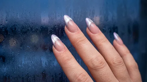 Lavender Cat Eye French Tip Nails
